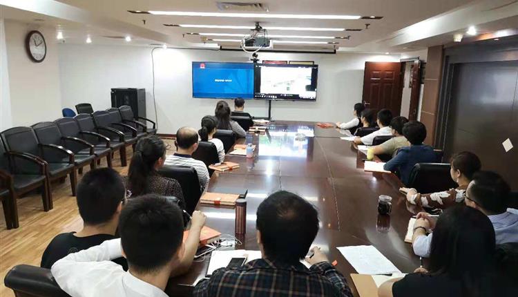 省旅控集團組織觀(guān)看《兩學(xué)一做電視夜?！? />
                                    </div>
                                    
                                    <div   id=