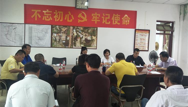 省旅控集團工會(huì )主席楊曉玲同志到安置農場(chǎng)調研