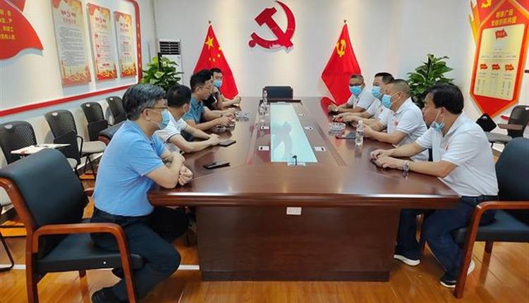 集結抗疫 逆行出征 明珠廣場(chǎng)黨員志愿服務(wù)隊火速馳援戰“疫”一線(xiàn)